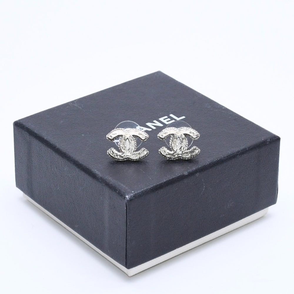 CHANEL Chanel earrings silver metal Coco Mark 12A stamp Weight approx. 2.75g Good condition Used 4a004565