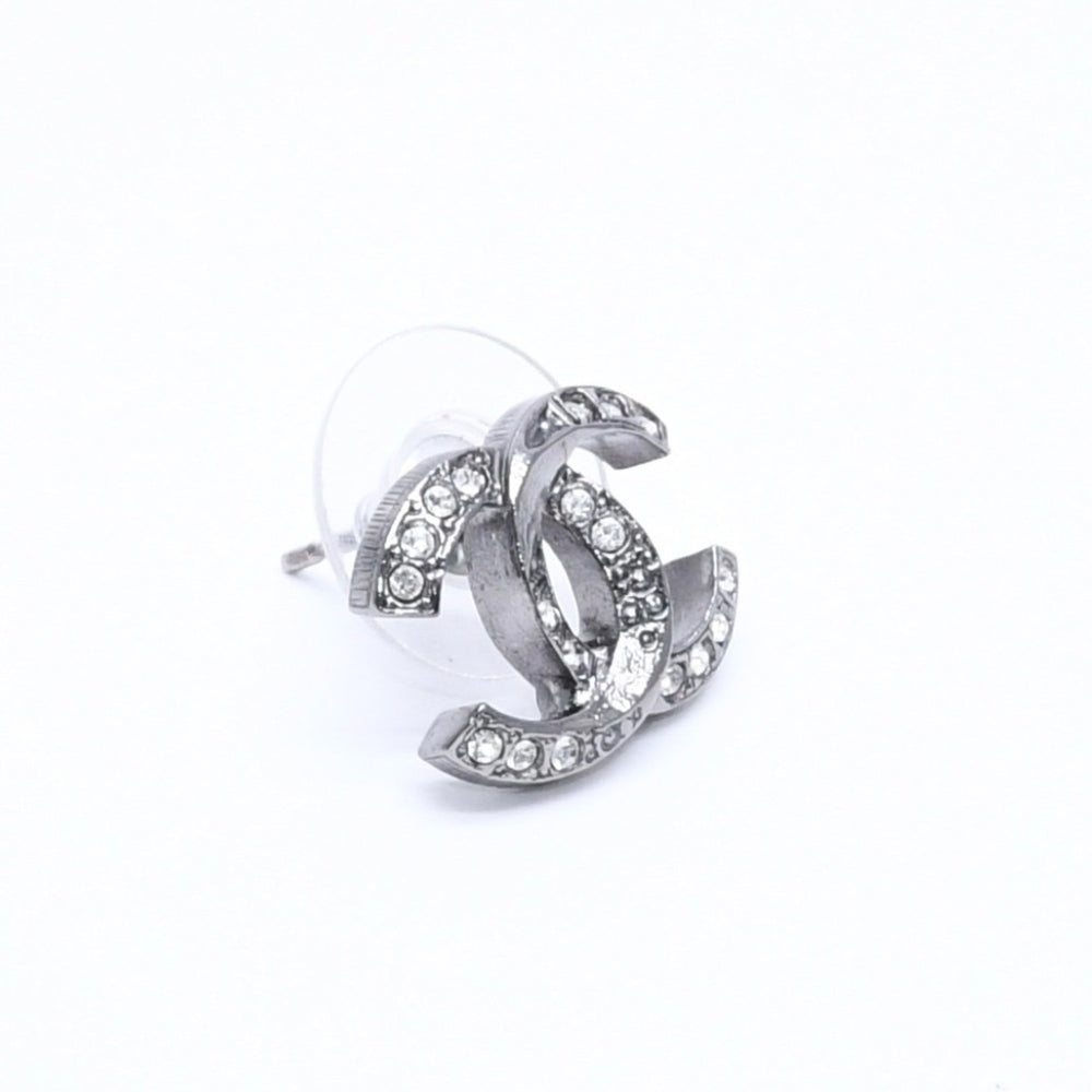 Very good condition CHANEL Earrings Coco Mark A18P stamp Weight approx. 2.93g Silver Rhinestone Used 4a004564