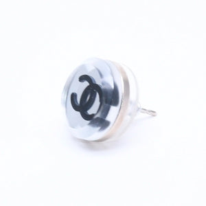 Very good condition CHANEL button earrings silver here mark mirror weight approx. 4.15g 08V engraved silver used 4a004562