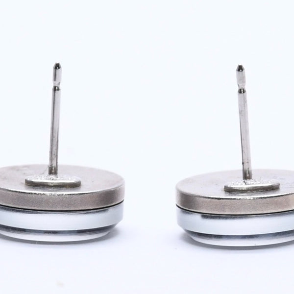 Very good condition CHANEL button earrings silver here mark mirror weight approx. 4.15g 08V engraved silver used 4a004562
