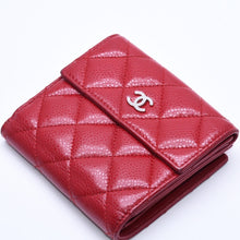 画像をギャラリービューアに読み込む, CHANEL シャネル コンパクトウォレット 二つ折り財布 16番台 ココマーク キャビアスキン レッド シルバー金具 美品 中古 4a004717