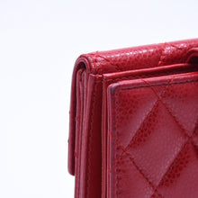 画像をギャラリービューアに読み込む, CHANEL シャネル コンパクトウォレット 二つ折り財布 16番台 ココマーク キャビアスキン レッド シルバー金具 美品 中古 4a004717