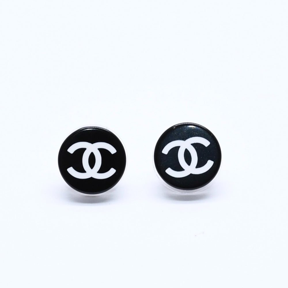 極美品 CHANEL シャネル ピアス イヤリング ココマークボタン ブラック 黒 05P刻印 重量約1.14g 中古 4a004568