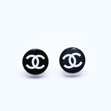 画像をギャラリービューアに読み込む, 極美品 CHANEL シャネル ピアス イヤリング ココマークボタン ブラック 黒 05P刻印 重量約1.14g 中古 4a004568