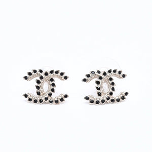Very good condition CHANEL earrings here mark black rhinestone C20A stamp weight approx. 2.18g used 4a004557
