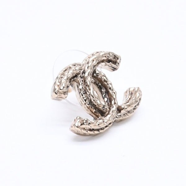 CHANEL Chanel Earrings Coco Mark Chain Motif Gold 10A Engraved Weight Approx. 6.79g Good Condition Used 4a004572