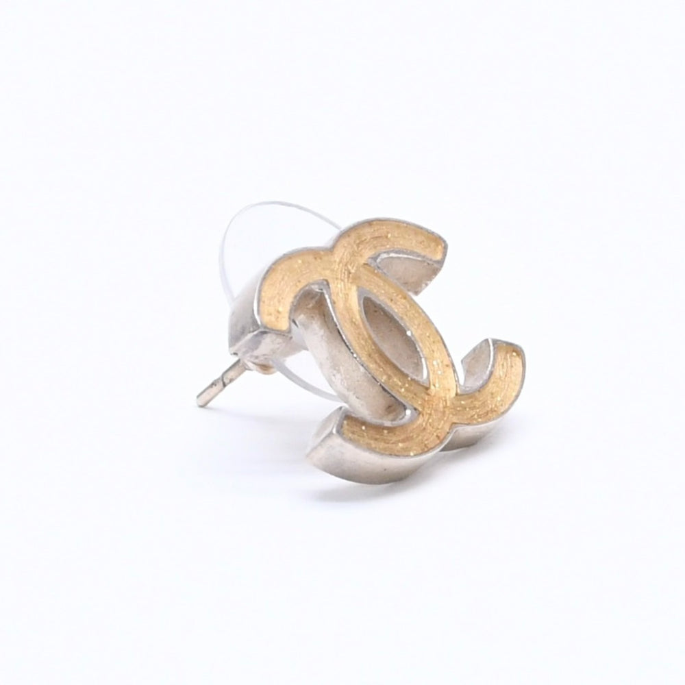Very Good Condition CHANEL Earrings Coco Mark Gold Glitter 07A Stamp Weight Approx. 4.05g Used 4a004571