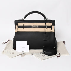 Like new HERMES Maxi Kelly 42 Handbag B engraved Togo Noir SV hardware Made in 2023 Inside stitching Used 4a004578