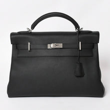画像をギャラリービューアに読み込む, 新品同様 HERMES エルメス Maxi Kelly 42 マキシ ケリー 42 ハンドバッグ B刻印 トゴ ノワール SV金具 2023年製 内縫い 中古 4a004578