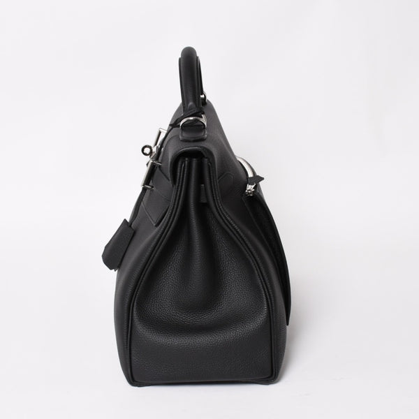 Like new HERMES Maxi Kelly 42 Handbag B engraved Togo Noir SV hardware Made in 2023 Inside stitching Used 4a004578