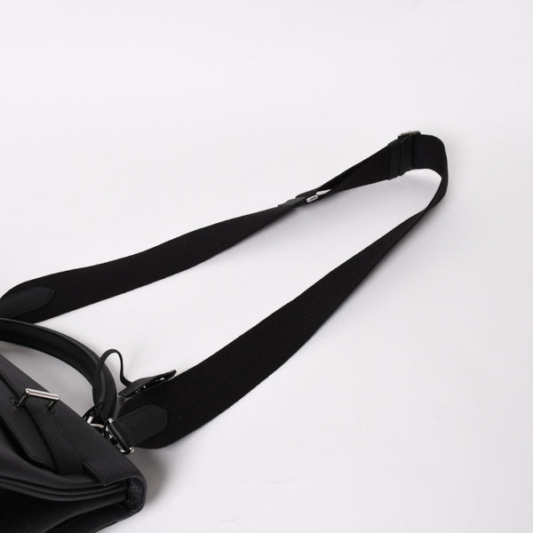 Like new HERMES Maxi Kelly 42 Handbag B engraved Togo Noir SV hardware Made in 2023 Inside stitching Used 4a004578