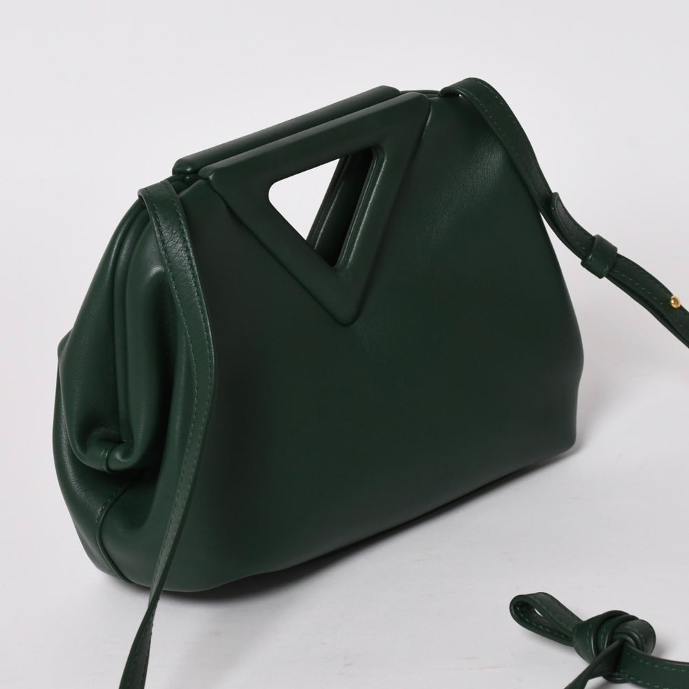Very Good Condition BOTTEGA VENETA Bottega Veneta Triangle Point Small Shoulder Bag Green 658476 Used 4a004587