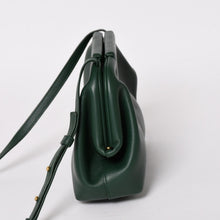 画像をギャラリービューアに読み込む, 極美品 BOTTEGA VENETA ボッテガヴェネタ トライアングル ポイント スモール ショルダーバッグ グリーン 658476 中古 4a004587