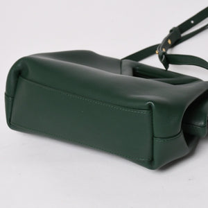 極美品 BOTTEGA VENETA ボッテガヴェネタ トライアングル ポイント スモール ショルダーバッグ グリーン 658476 中古 4a004587