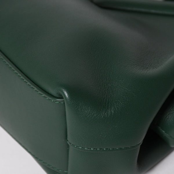 極美品 BOTTEGA VENETA ボッテガヴェネタ トライアングル ポイント スモール ショルダーバッグ グリーン 658476 中古 4a004587