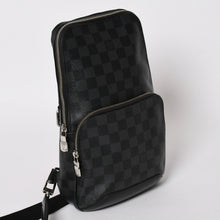 画像をギャラリービューアに読み込む, LOUIS VUITTON ルイヴィトン ショルダーバッグ ダミエ グラフィット アヴェニュー スリングバッグ N41719 美品 中古 4a004580