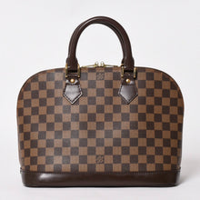 画像をギャラリービューアに読み込む, LOUIS VUITTON ルイヴィトン アルマ ハンドバッグ ダミエ エベヌ ブラウン N51131 ゴールド金具 美品 中古 4a004585