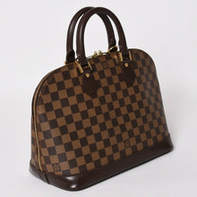 画像をギャラリービューアに読み込む, LOUIS VUITTON ルイヴィトン アルマ ハンドバッグ ダミエ エベヌ ブラウン N51131 ゴールド金具 美品 中古 4a004585