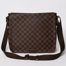 画像をギャラリービューアに読み込む, 極美品 LOUIS VUITTON ルイ ヴィトン ディストリクトMM ショルダーバッグ ダミエキャンバス N41212 ブラウン 中古 4a004590