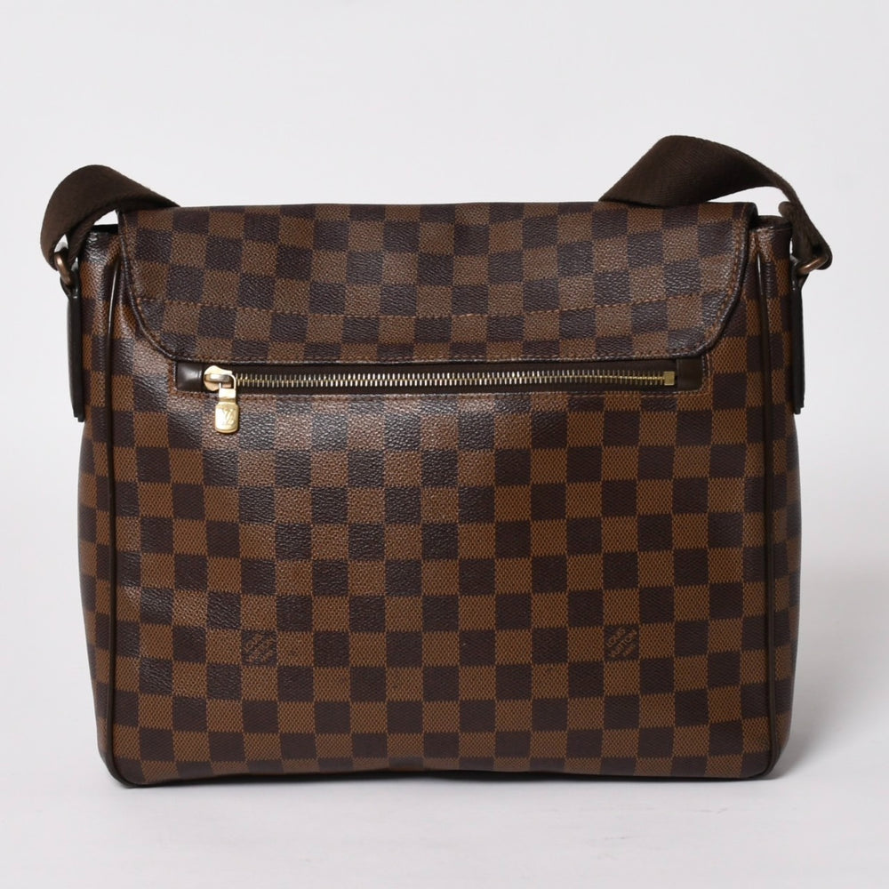Very Good Condition LOUIS VUITTON District MM Shoulder Bag Damier Canvas N41212 Brown Used 4a004590