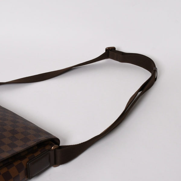 極美品 LOUIS VUITTON ルイ ヴィトン ディストリクトMM ショルダーバッグ ダミエキャンバス N41212 ブラウン 中古 4a004590