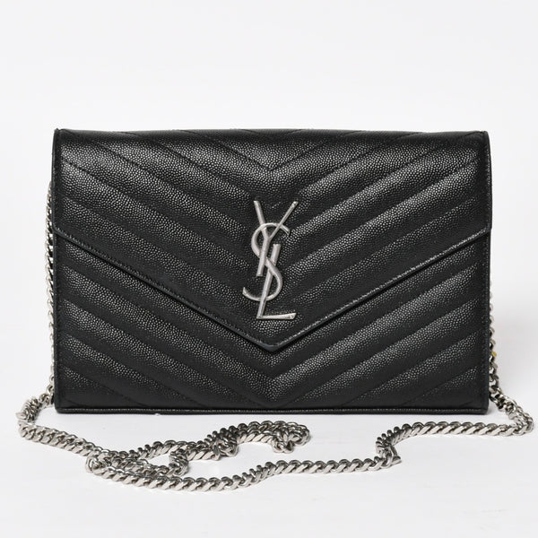 極美品 SAINT LAURENT サンローラン カサンドラ レザー チェーンウォレット キャビアスキン ブラック シルバー金具 中古 4a004629