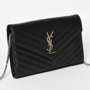 極美品 SAINT LAURENT サンローラン カサンドラ レザー チェーンウォレット キャビアスキン ブラック シルバー金具 中古 4a004629