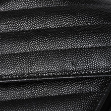 画像をギャラリービューアに読み込む, 極美品 SAINT LAURENT サンローラン カサンドラ レザー チェーンウォレット キャビアスキン ブラック シルバー金具 中古 4a004629