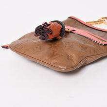 画像をギャラリービューアに読み込む, 極美品 LOUIS VUITTON ルイヴィトン ショルダーバッグ M40369 アンダーグラウンド フラットバッグ ショルダーバッグ ブラウン ピンク ゴールド金具 中古 4a004769