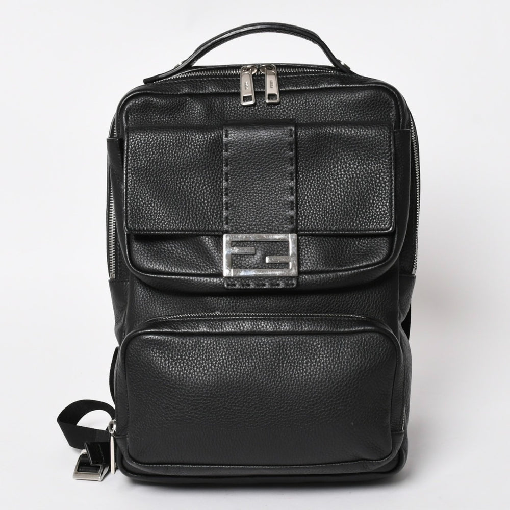 極美品 FENDI フェンディ バケットパック リュック デイパック セレリア 7VZ047 レザー ブラック シルバー金具 中古 4a004584