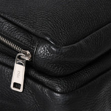 画像をギャラリービューアに読み込む, 極美品 FENDI フェンディ バケットパック リュック デイパック セレリア 7VZ047 レザー ブラック シルバー金具 中古 4a004584