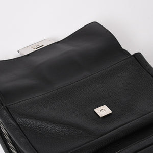 極美品 FENDI フェンディ バケットパック リュック デイパック セレリア 7VZ047 レザー ブラック シルバー金具 中古 4a004584