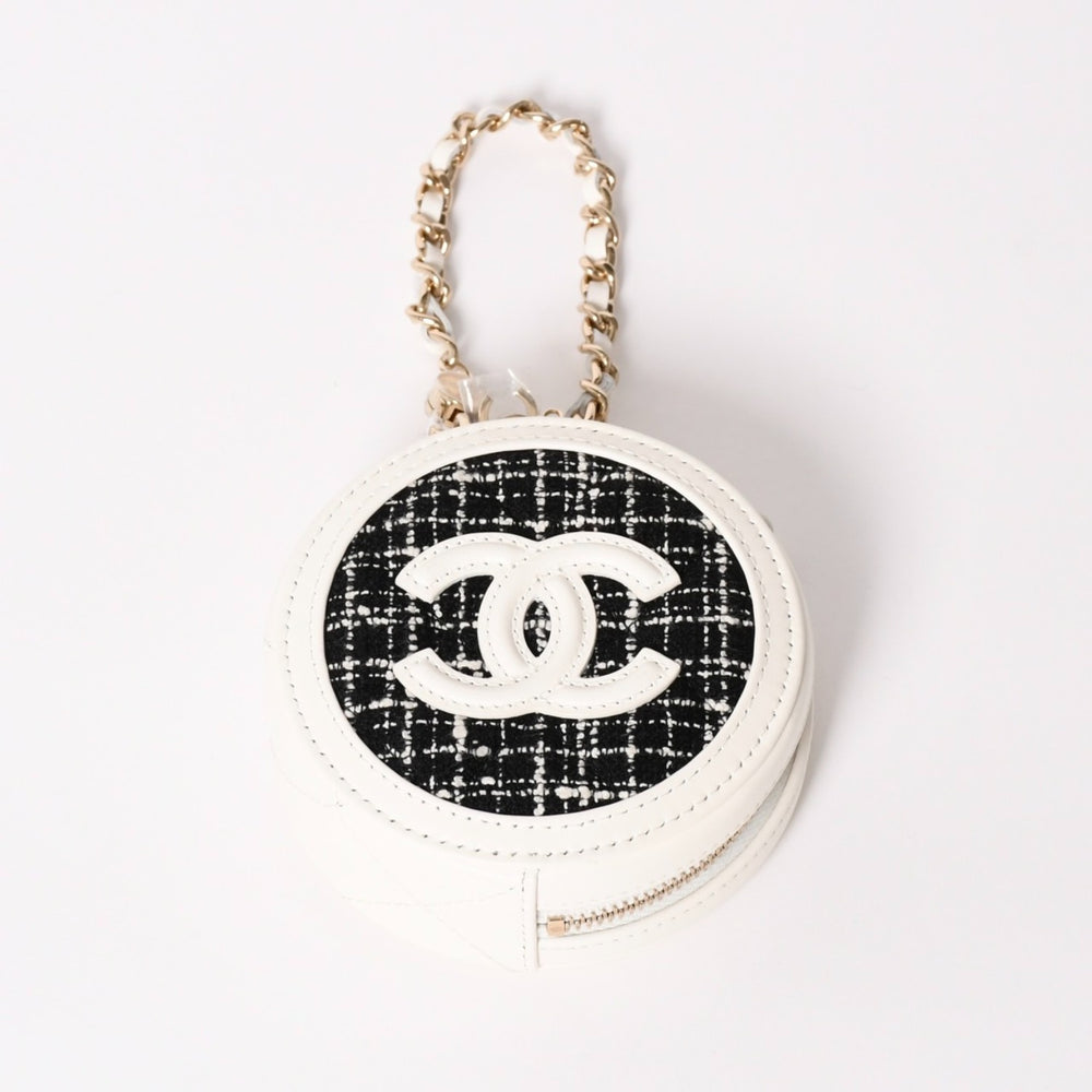 新品同様品 CHANEL シャネル ラウンドチェーンポーチ ココマーク ランダム番台 ブラック ホワイト ツイード レザー シルバー金具 中古 4a004469