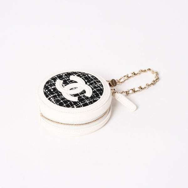Like new CHANEL round chain pouch here mark random number black white tweed leather silver hardware used 4a004469