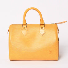 Load image into Gallery viewer, 極美品 LOUIS VUITTON ルイヴィトン エピ スピーディ25 ボストンバッグ ハンドバッグ タッシリイエロー エピレザー イエロー ゴールド金具 M43019 中古 4a004586