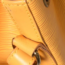 画像をギャラリービューアに読み込む, LOUIS VUITTON ルイヴィトン エピ プチノエ ショルダーバッグ M44109 エピレザー タッシリーイエロー ゴールド金具 美品 中古 4a004634