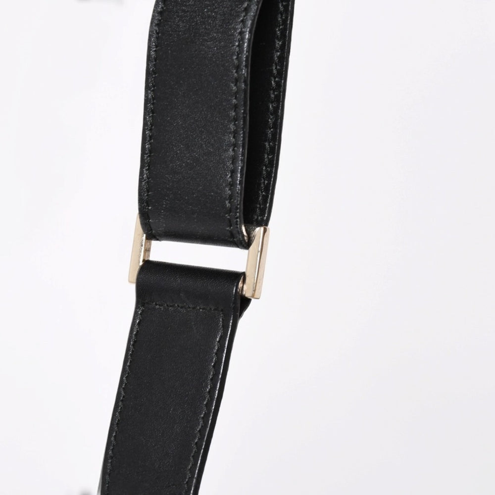 Very good condition GUCCI Gucci shoulder bag one shoulder 001 4206 GG canvas leather black silver hardware used 4a004599