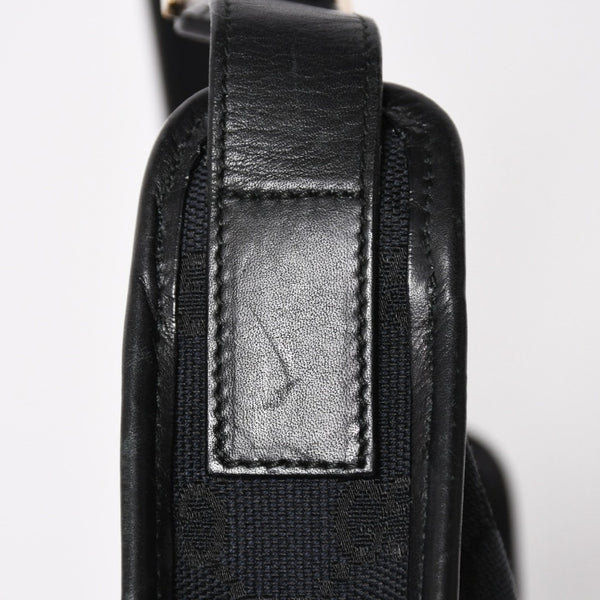極美品 GUCCI グッチ ショルダーバッグ ワンショルダー 001 4206 GGキャンバス レザー ブラック シルバー金具 中古 4a004599
