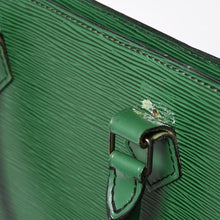 画像をギャラリービューアに読み込む, LOUIS VUITTON ルイヴィトン エピ サックプラ トートバッグ グリーン ボルネオグリーン M52074 美品 中古 4a004635