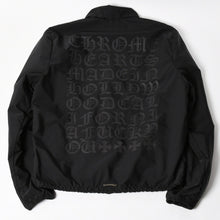 画像をギャラリービューアに読み込む, 極美品 CHROME HEARTS クロムハーツ リギンス ファブリック ナイロンコーチジャケット オールドイングリッシュフォント ブラック RS3 クロスボールボタン ドローコード シルバー925 Mサイズ 中古 4a004637