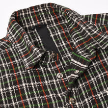 画像をギャラリービューアに読み込む, CHROME HEARTS クロムハーツ ルーズエンド フランネルチェックシャツ クロスボールボタン ブラック レッド ホワイト グリーン シルバー925 CHクロス レザーパッチ Mサイズ 美品 中古 4a004643