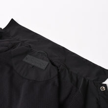 画像をギャラリービューアに読み込む, 極美品 CHROME HEARTS クロムハーツ リギンス ファブリック ナイロンコーチジャケット オールドイングリッシュフォント ブラック RS3 クロスボールボタン ドローコード シルバー925 Mサイズ 中古 4a004637