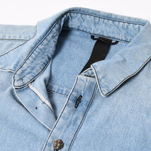画像をギャラリービューアに読み込む, CHROME HEARTS クロムハーツ Y NOT Cross Ball Button LAST BITE Denim Shirt クロスボールボタン ライトブルー デニムシャツ Mサイズ シルバー925 良品 中古 4a004638