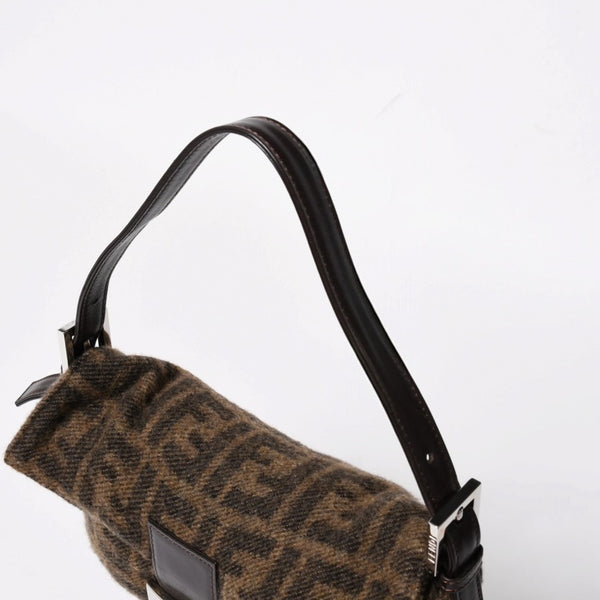 極美品 FENDI フェンディ マンマバケット ワンショルダーバッグ 26424 ズッカ柄 ウール レザー ブラウン 中古 4a004669