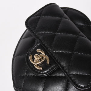 極美品 CHANEL シャネル チェーンクラッチバッグ AP2784 32番台 ココマーク ラムスキン ブラック ゴールド金具 中古 4a004747
