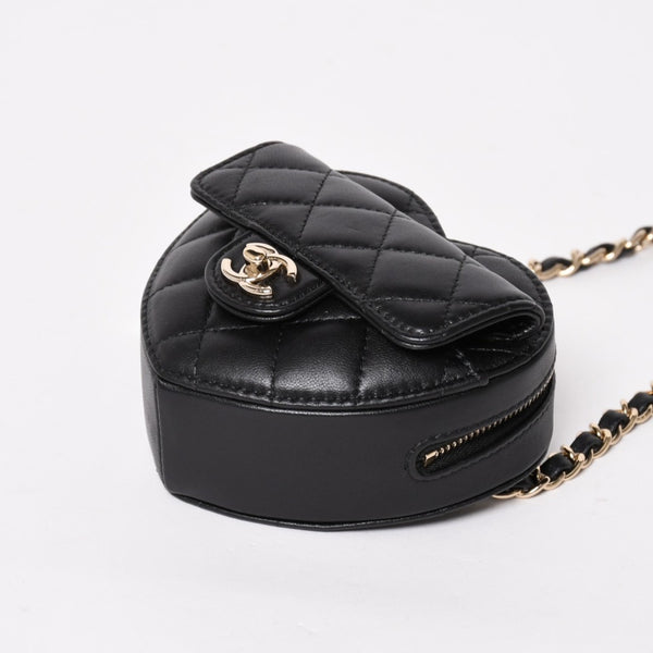 極美品 CHANEL シャネル チェーンクラッチバッグ AP2784 32番台 ココマーク ラムスキン ブラック ゴールド金具 中古 4a004747
