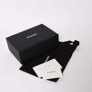 極美品 CHANEL シャネル チェーンクラッチバッグ AP2784 32番台 ココマーク ラムスキン ブラック ゴールド金具 中古 4a004747