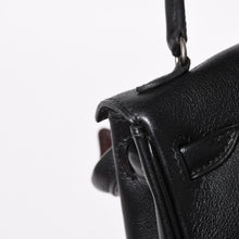 Load image into Gallery viewer, 極美品 HERMES エルメス ケリードール 黒 ブラックハンドバッグ 2000年限定 中古 4a004792