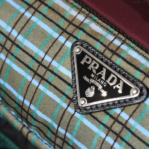 極美品 PRADA プラダ テスート メッセンジャーバッグ トートバッグ ブラック 迷彩柄 マルチカラー 2VG040 中古 4a004681