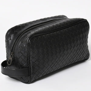BOTTEGA VENETA ボッテガヴェネタ イントレチャート トラベルポーチ セカンドバッグ ブラック レザー 美品 中古 4a004676